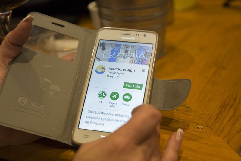 guía turística Pasión por Estepona revista 4 app