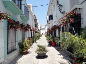 estepona calle troyano