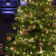 El árbol de Navidad más caro del mundo está en Estepona